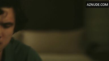 Sex on the floor with bare ass