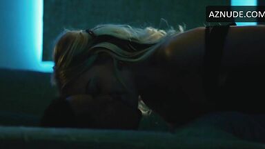 Passionate kisses between Margot and Will Smith