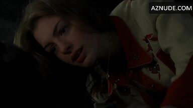 Backseat foreplay with Anne Hathaway