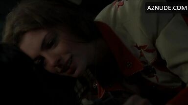 Backseat foreplay with Anne Hathaway