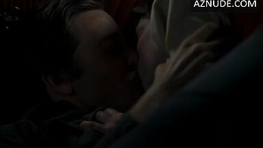 Backseat foreplay with Anne Hathaway