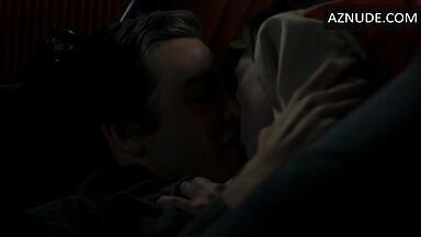 Backseat foreplay with Anne Hathaway