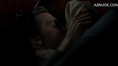 Backseat foreplay with Anne Hathaway