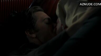 Backseat foreplay with Anne Hathaway