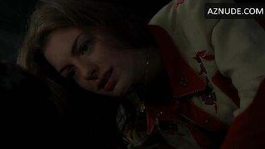 Backseat foreplay with Anne Hathaway