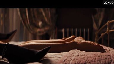 The wolf unleashes his cock in Margot Robbie