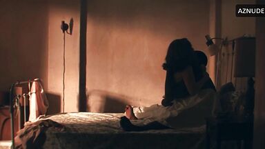 Natalie Portman rides a black cock