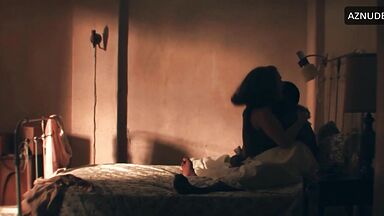 Natalie Portman rides a black cock