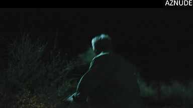 Margot Robbie caught swimming in the lake