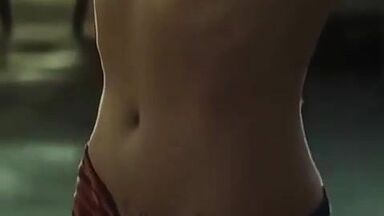 Margot Robbie gets dressed