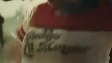 Margot Robbie gets dressed