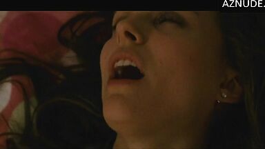 Moaning oral sex performed by Mila Kunis