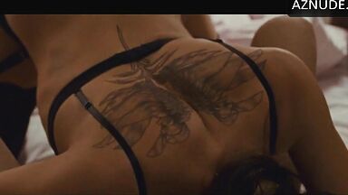 Moaning oral sex performed by Mila Kunis