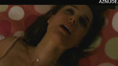 Moaning oral sex performed by Mila Kunis