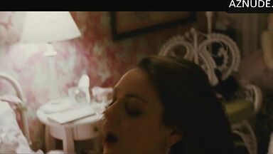 Moaning oral sex performed by Mila Kunis