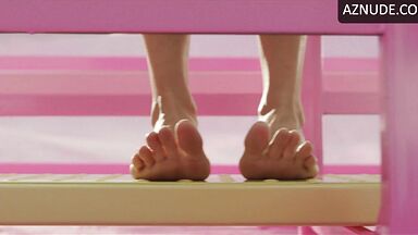 Margot Robbie and her perfect legs