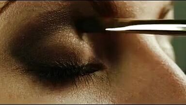 Blonde who has no escape