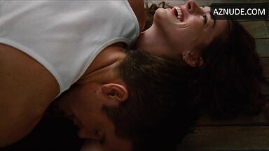 Orgasming Anne Hathaway