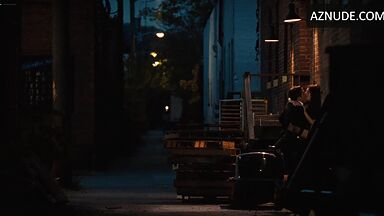 Orgasming Anne Hathaway