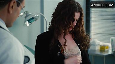 Orgasming Anne Hathaway