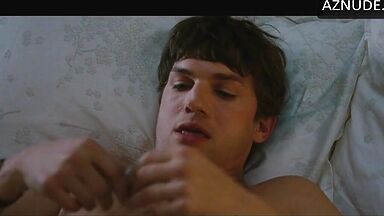 Natalie Portman sex scene