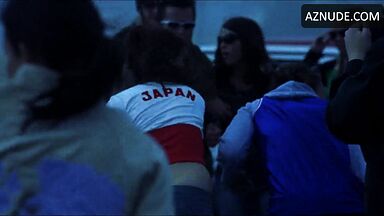 Anne Hathaway fighting