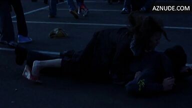 Anne Hathaway fighting