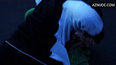 Anne Hathaway fighting