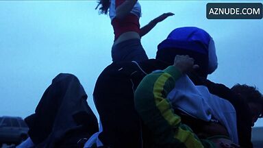 Anne Hathaway fighting