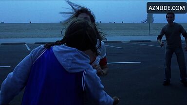 Anne Hathaway fighting