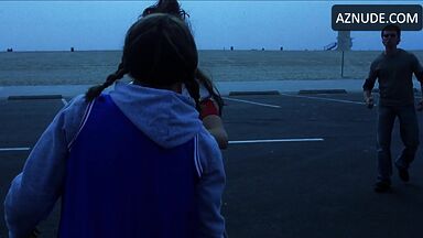 Anne Hathaway fighting