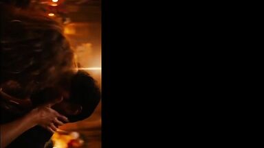 Margot Robbie sexy in Babylon