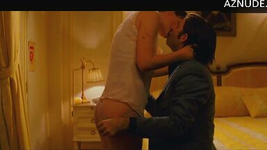 Kissing in hotel room