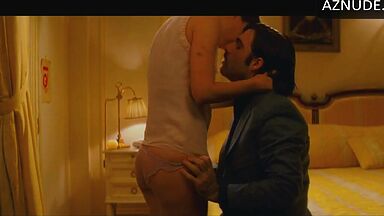 Kissing in hotel room