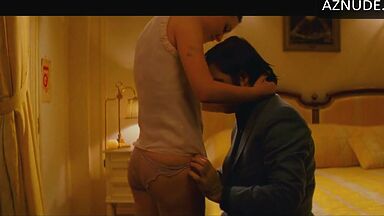 Kissing in hotel room