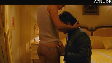 Kissing in hotel room