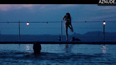 Anne running around naked