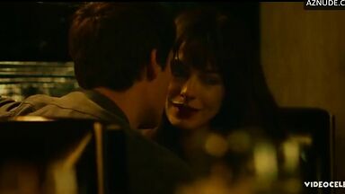 Kissing the dream girl