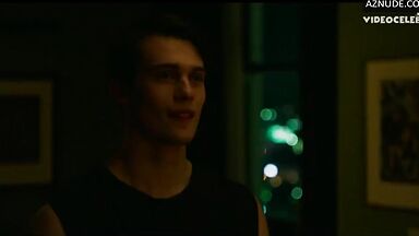 Kissing the dream girl