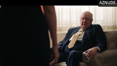 Humilliating the secretary