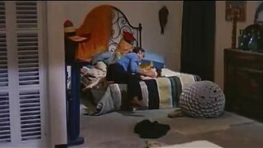 Leonora Fani sex in 'La svergognata' (1974)