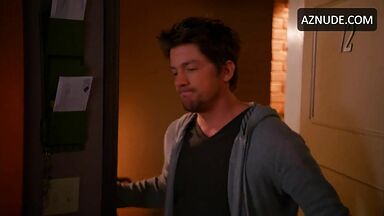 Elisha Cuthbert gets a tattoo with her boyfriend