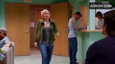 Elisha Cuthbert gets a tattoo with her boyfriend