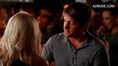 Elisha Cuthbert gets a tattoo with her boyfriend