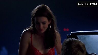 Anne Hathaway  Havoc getting ready to suck her in the backseat