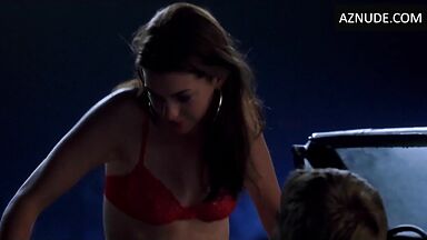 Anne Hathaway  Havoc getting ready to suck her in the backseat