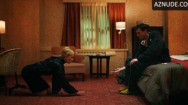 Mistakes are paid for by fingers in Nicole