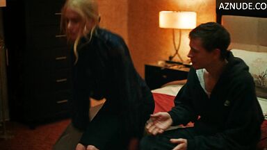 Mistakes are paid for by fingers in Nicole