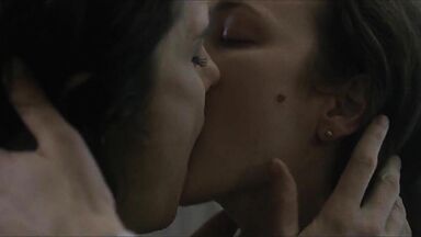 Rachel Weisz And Rachel McAdams lesbic sex in Disobedience
