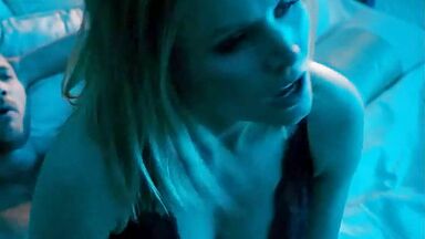 She rides the cock from behind